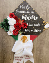 Load image into Gallery viewer, Mexico Grad Cap Topper
